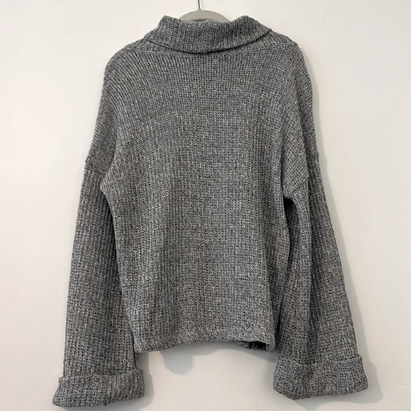 Gibsonlook Large Knit Cowl Neck Sweater - Picture 4 of 8